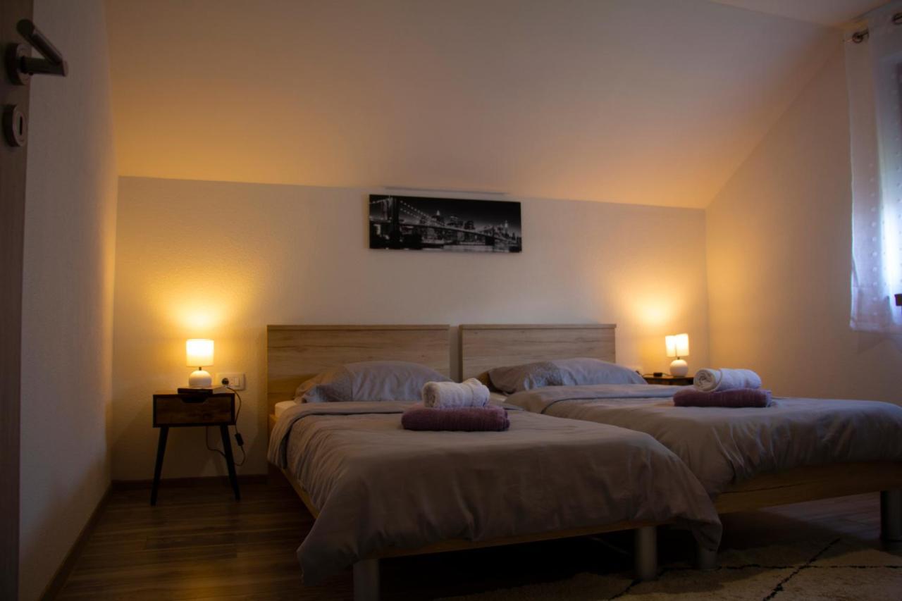 Ferienwohnung Timeless Gospić Exterior foto